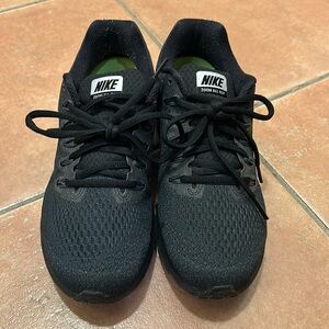Nike Womens Zoom All Out Black Running Shoes Size 7.5